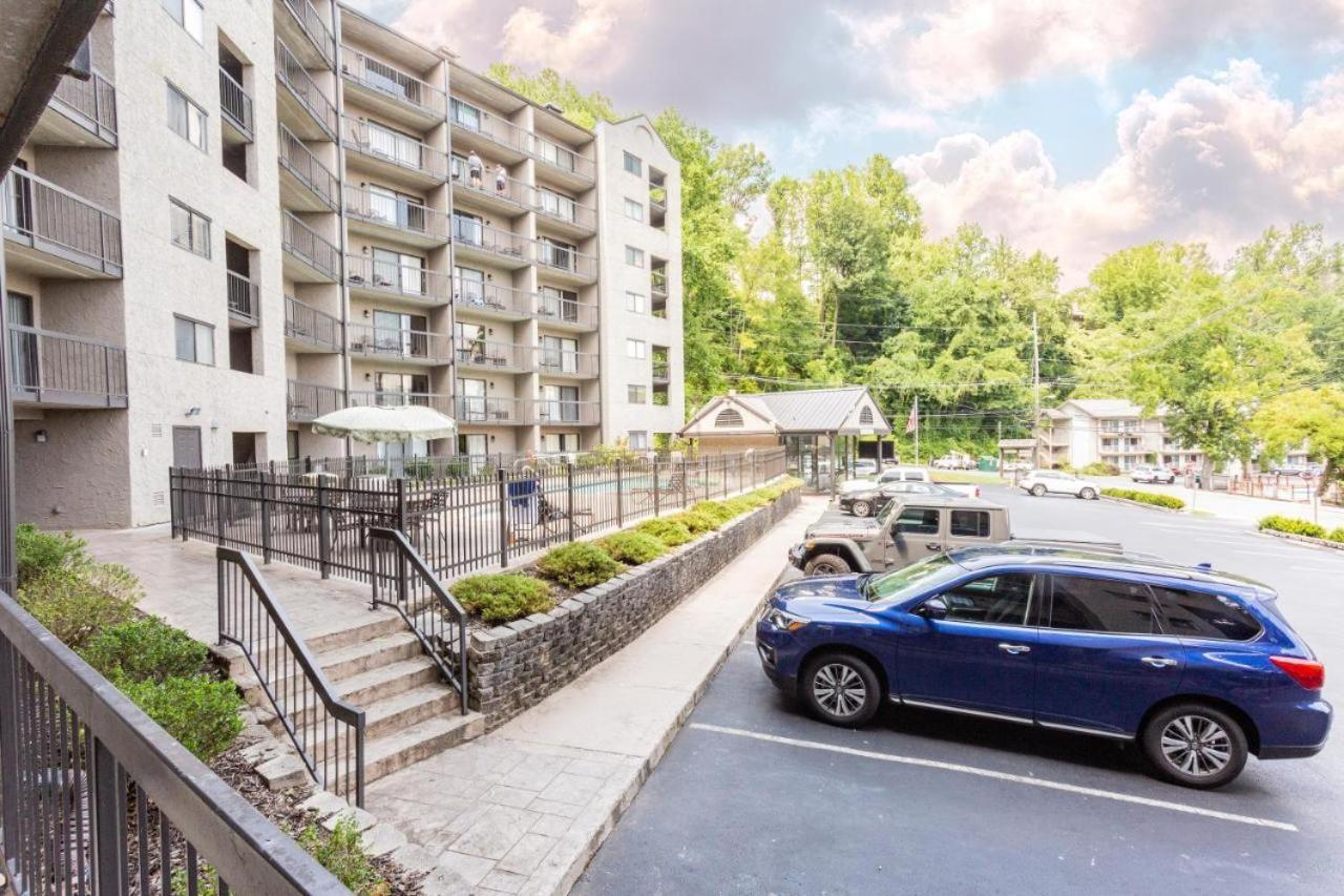 Condo 103 At Gatlingburg Downtown Gatlinburg Exterior photo